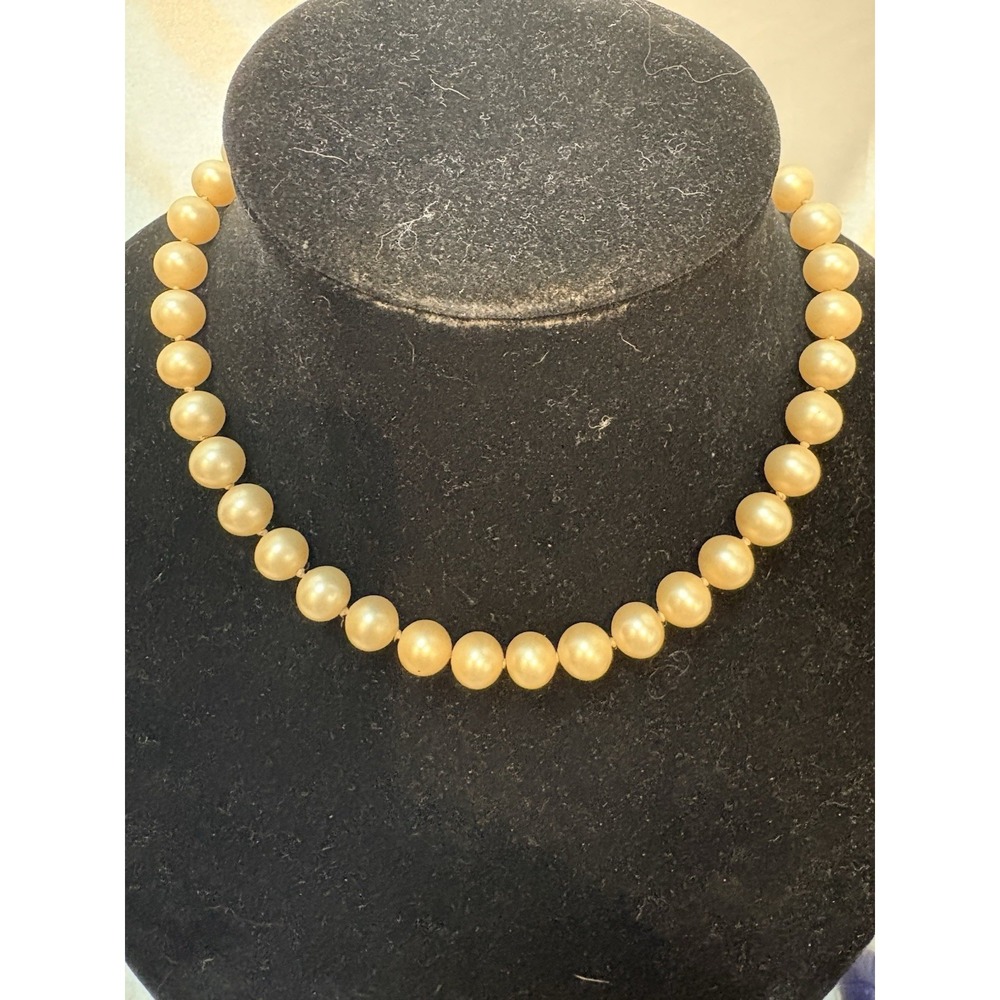 Trifari Faux Pearl Necklace Signed 16 inch Vintage Crown Goldtone pearl Clasp